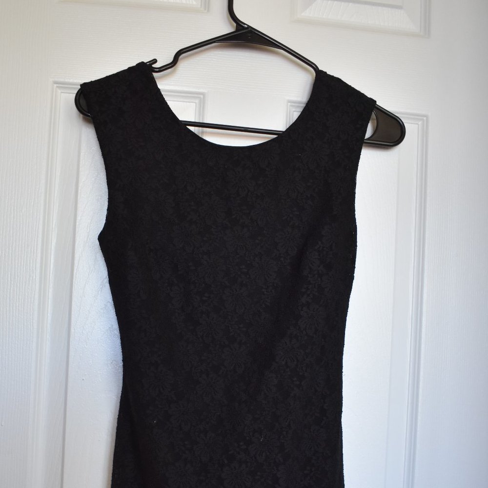 Forever 21 Lacy Bodycon Dress Size S
